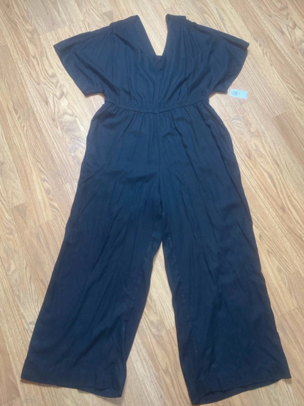 Old Navy Black V-Neck Wide Leg Jumpsuit large petite short sleeve NWT